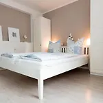 Residenz Warnemuende דירה *
