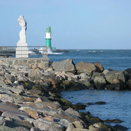 Residenz Warnemuende Апартаменты *